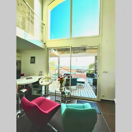 Luxueux Triplex Vue Mer 10Mn Du Port Et Plage Avec Garage דירה