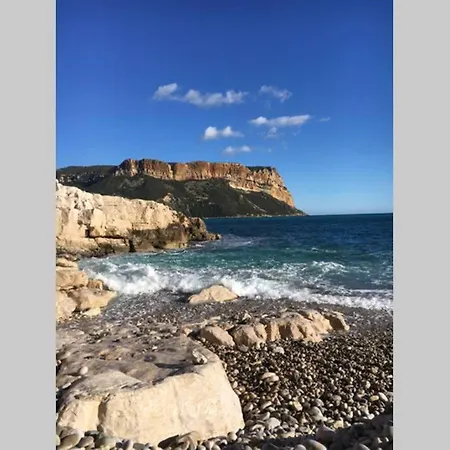 Luxueux Triplex Vue Mer 10Mn Du Port Et Plage Avec Garage דירה *