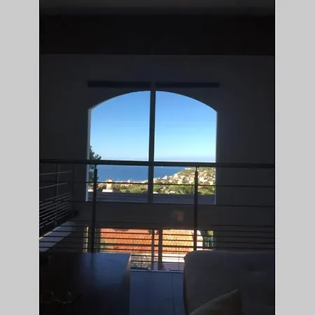 Luxueux Triplex Vue Mer 10Mn Du Port Et Plage Avec Garage דירה